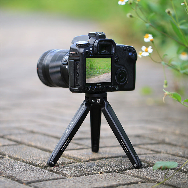 Mini Metal Desktop Tripod for Mobile Phones